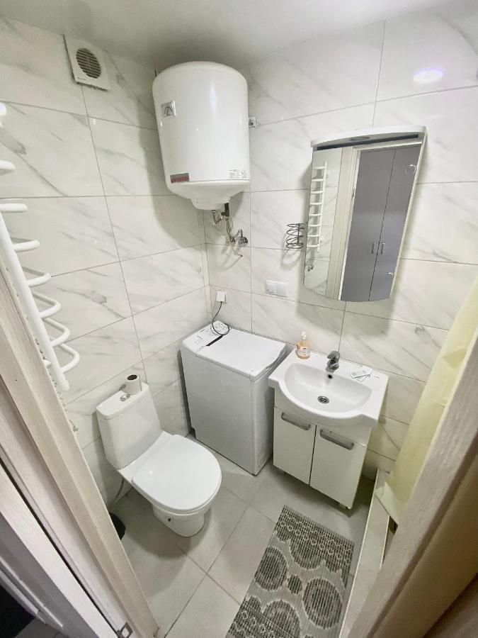 Bysmarthouse Aparthotel Kiev Exteriör bild